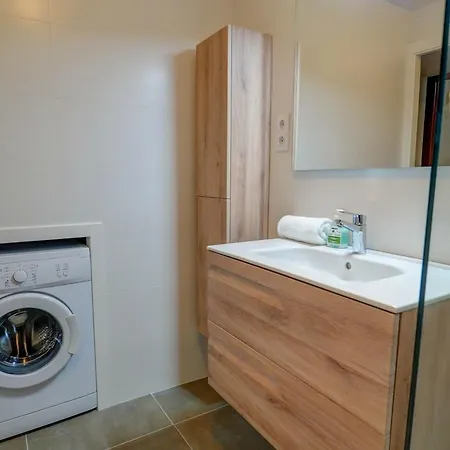 Apartament Balcony View By Hello Homes *